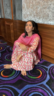 Sunanda Sharma feet photo thumbnail