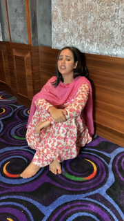 Sunanda Sharma feet photo thumbnail
