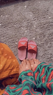 Sunanda Sharma feet photo thumbnail