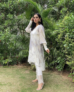 Sunanda Sharma feet photo thumbnail