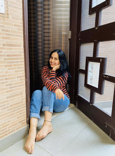 Sunanda Sharma feet photo thumbnail