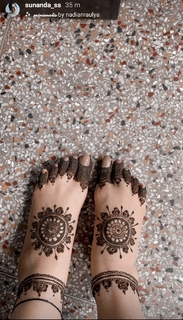 Sunanda Sharma feet photo thumbnail