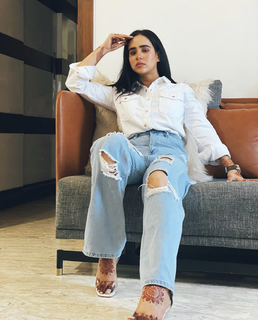 Sunanda Sharma feet photo thumbnail