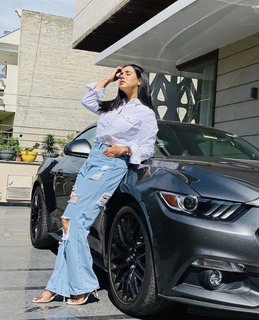 Sunanda Sharma feet photo thumbnail