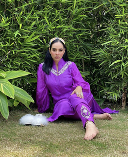 Sunanda Sharma feet photo thumbnail