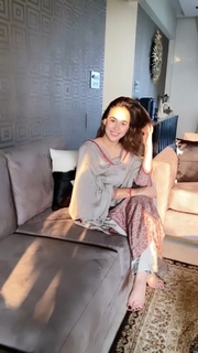 Sunanda Sharma feet photo thumbnail