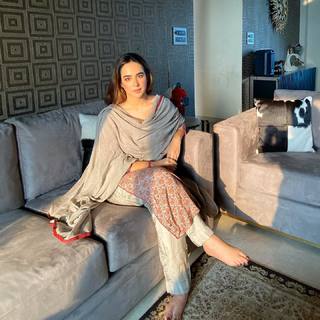 Sunanda Sharma feet photo thumbnail