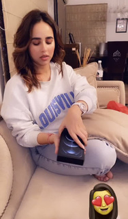 Sunanda Sharma feet photo thumbnail