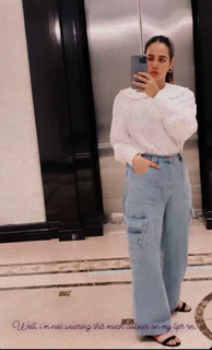 Sunanda Sharma feet photo thumbnail