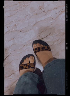 Sunanda Sharma feet photo thumbnail