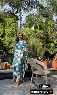 Sunanda Sharma feet photo thumbnail