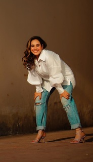 Sunanda Sharma feet photo thumbnail