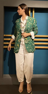 Sunanda Sharma feet photo thumbnail