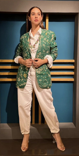 Sunanda Sharma feet photo thumbnail