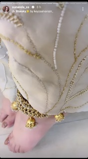 Sunanda Sharma feet photo thumbnail