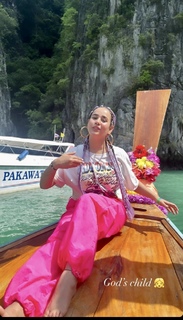 Sunanda Sharma feet photo thumbnail