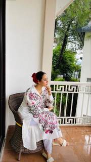 Sunanda Sharma feet photo thumbnail