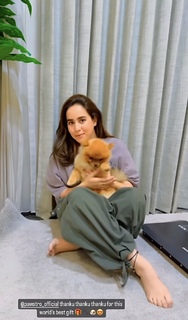 Sunanda Sharma feet photo thumbnail