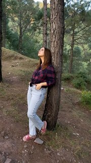 Sunanda Sharma feet photo thumbnail