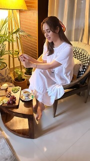 Sunanda Sharma feet photo thumbnail