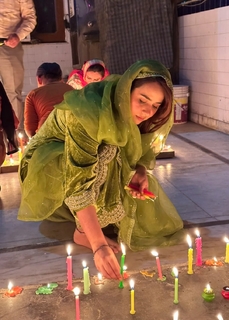 Sunanda Sharma feet photo thumbnail