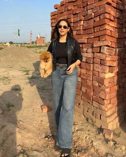 Sunanda Sharma feet photo thumbnail