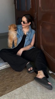 Sunanda Sharma feet photo thumbnail