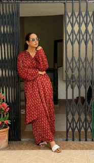 Sunanda Sharma feet photo thumbnail
