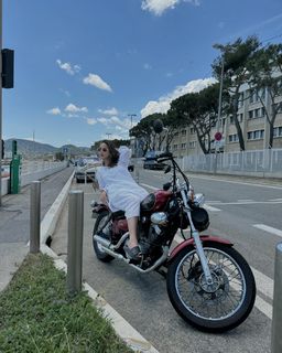 Sunanda Sharma feet photo thumbnail