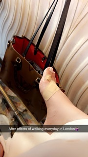 Sunanda Sharma feet photo thumbnail