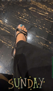 Sunanda Sharma feet photo thumbnail