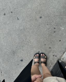 Sunanda Sharma feet photo thumbnail