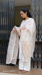 Sunanda Sharma feet photo thumbnail