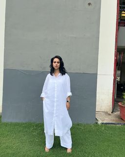 Sunanda Sharma feet photo thumbnail