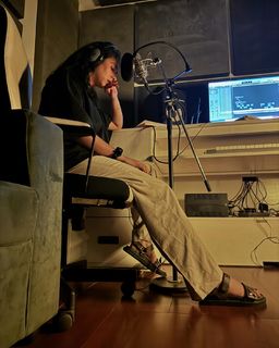 Sunanda Sharma feet photo thumbnail