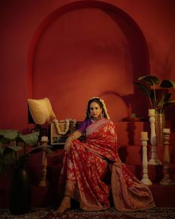 Sunanda Sharma feet photo thumbnail