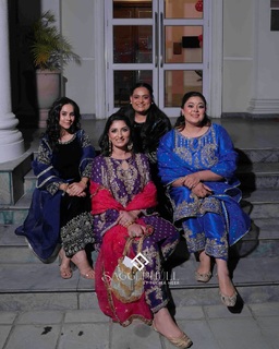 Sunanda Sharma feet photo thumbnail