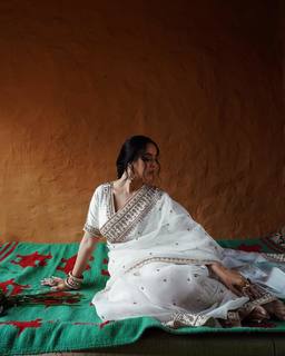 Sunanda Sharma feet photo thumbnail