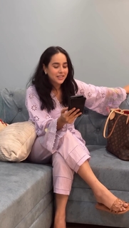 Sunanda Sharma feet photo thumbnail