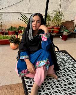 Sunanda Sharma feet photo thumbnail