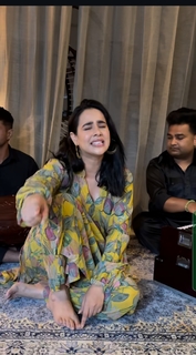 Sunanda Sharma feet photo thumbnail