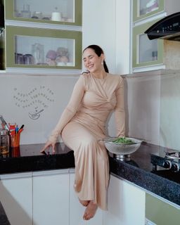 Sunanda Sharma feet photo thumbnail