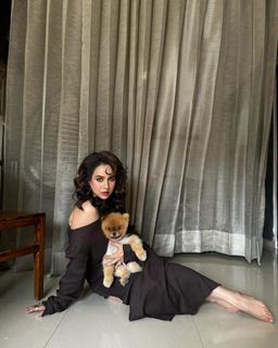 Sunanda Sharma feet photo thumbnail