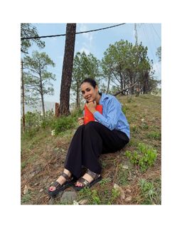Sunanda Sharma feet photo thumbnail
