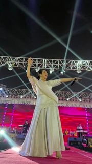 Sunanda Sharma feet photo thumbnail