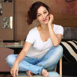Sunayana Fauzdar feet photo 4