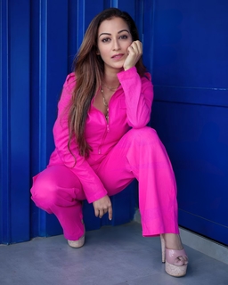 Sunayana Fauzdar feet photo 18