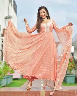 Sunayana Fauzdar feet photo 4