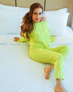Sunayana Fauzdar feet photo 18