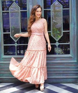 Sunayana Fauzdar feet photo 4